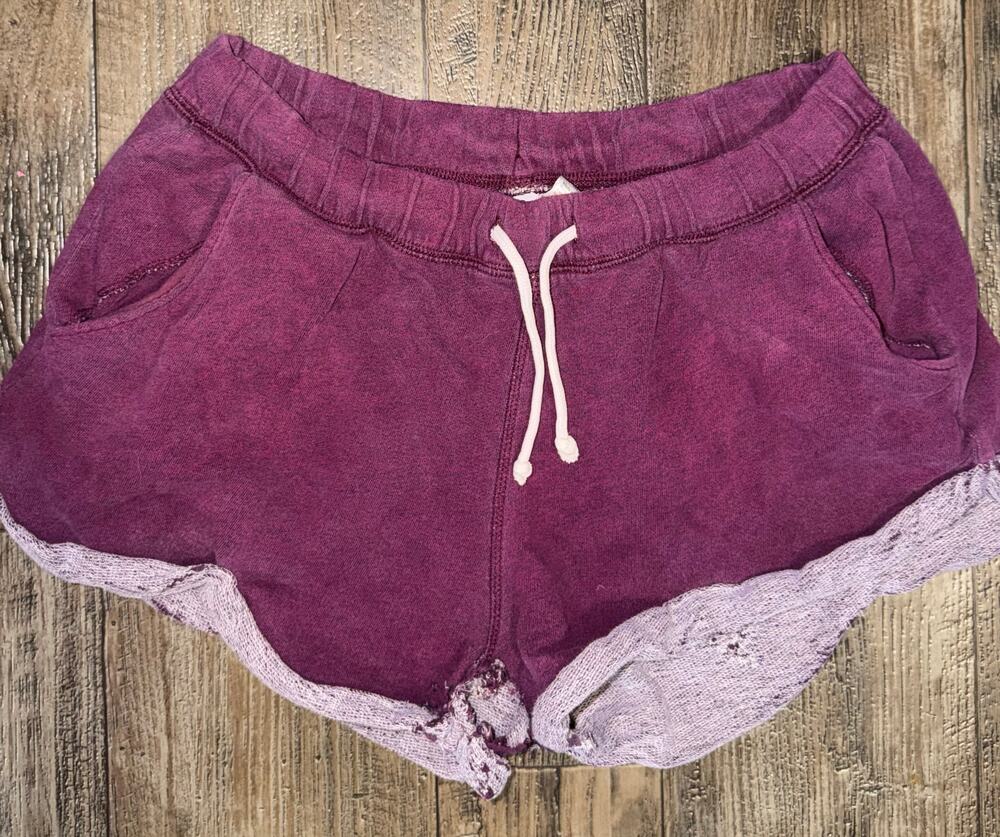 H&M Burgundy Sweatshorts Elastic Drawstring Waist Raw Edge Cuffed Hem Pockets